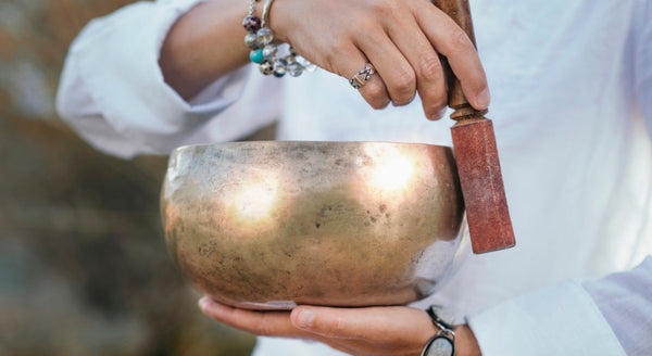 Singing Bowls Guide: History, Sound Healing & Benefits - East Meets West USA