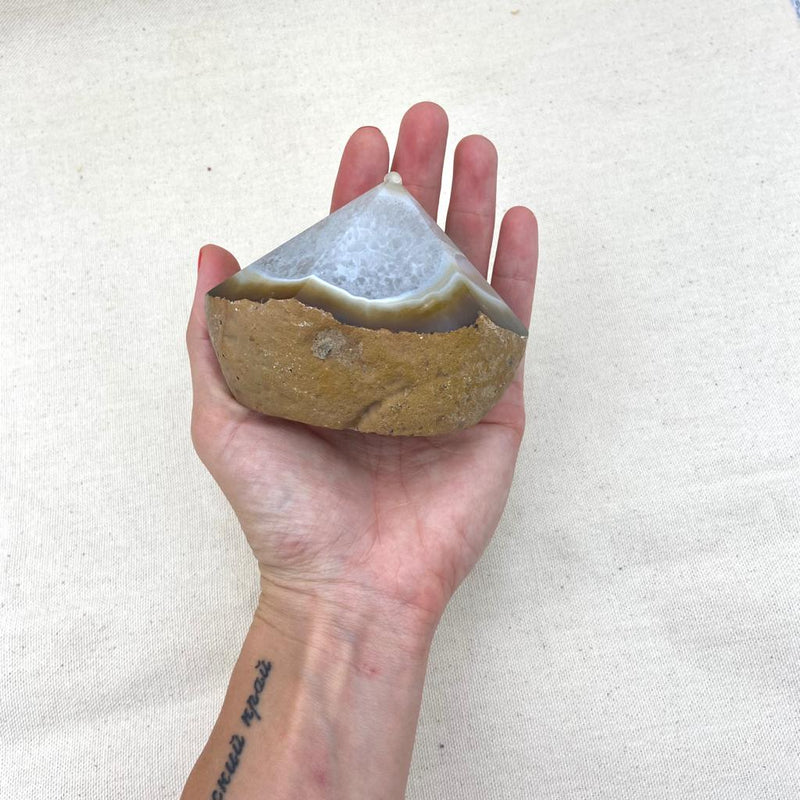 413 Top Polished Grey Agate Point