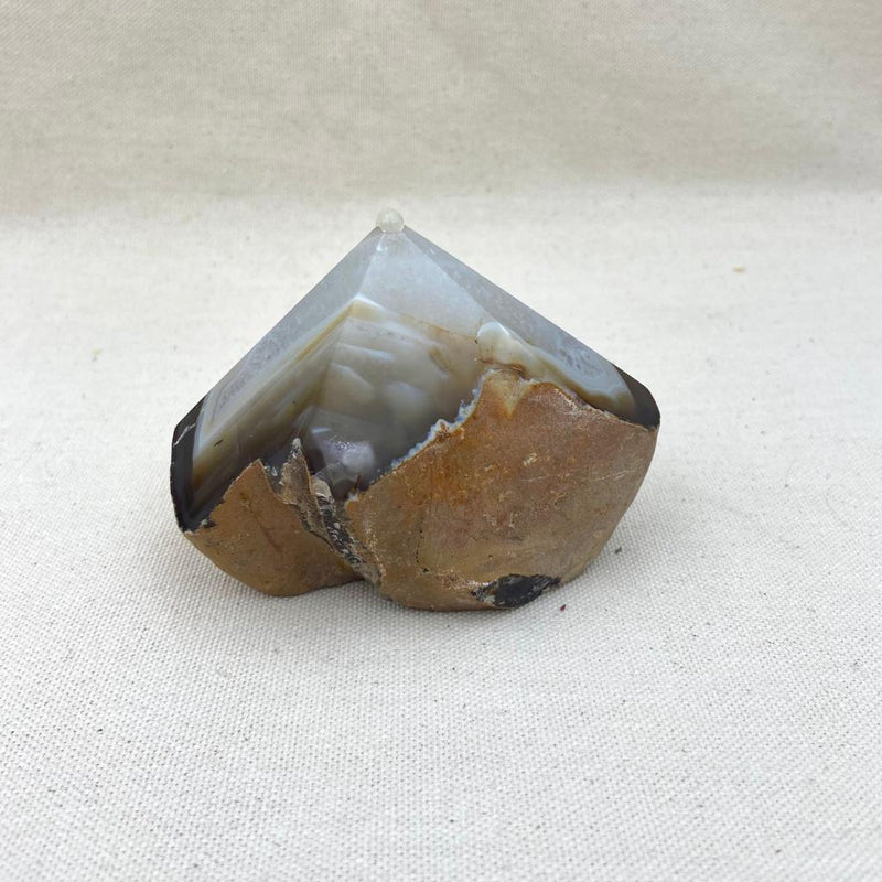 413 Top Polished Grey Agate Point