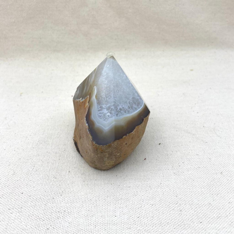 413 Top Polished Grey Agate Point