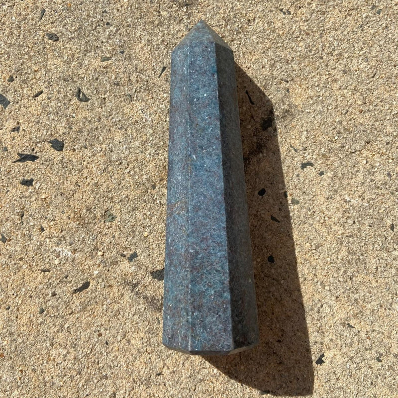 Kyanite Crystal Point for Releasing Emotional Blockages - East Meets West USA